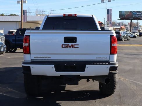 Used 2018 GMC Sierra 2500 Denali w/ Duramax Plus Package image 7