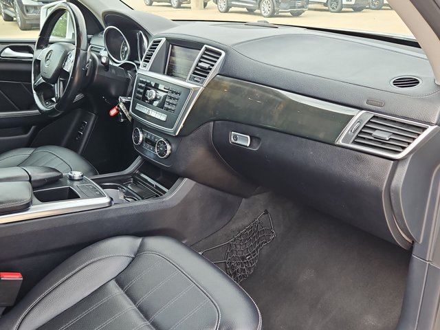 Used 2016 Mercedes-Benz GL 450 4MATIC image 24