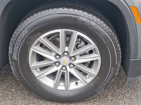 Used 2023 Chevrolet Traverse LT AWD/4WD image 9
