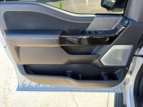 Used 2024 Ford F150 Lightning Platinum image 24