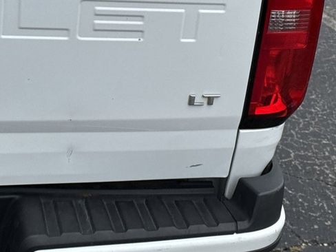 Used 2021 Chevrolet Colorado LT w/ Fleet Safety Package image 9