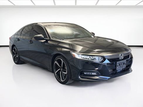 Used 2018 Honda Accord Sport image 3