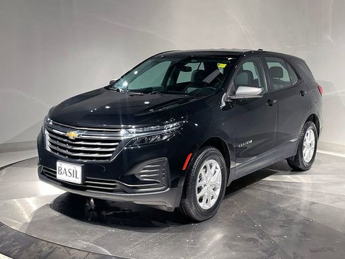 Used 2023 Chevrolet Equinox LS image 8