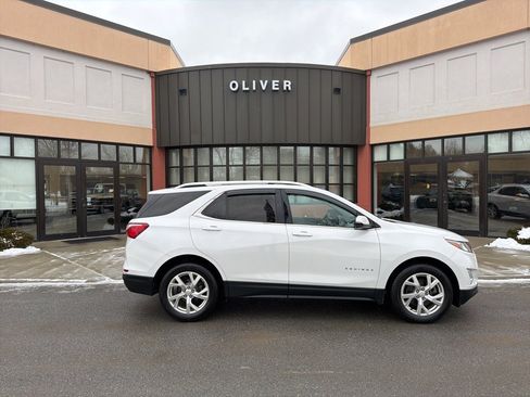 Used 2018 Chevrolet Equinox LT w/ Sun & Infotainment Package image 8