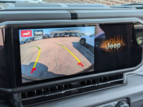 Used 2025 Jeep Wrangler Backcountry image 27