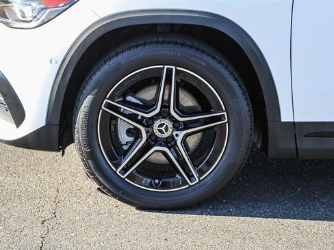 Certified 2022 Mercedes-Benz GLA 250 4MATIC image 9