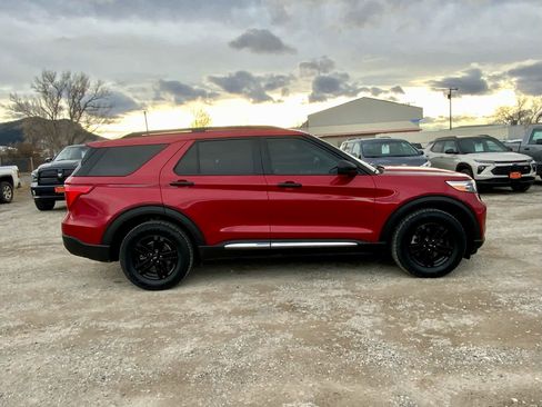 Used 2021 Ford Explorer XLT w/ Class III Trailer Tow Package image 6