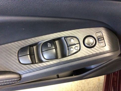 Used 2024 Nissan Altima 2.5 SV image 12