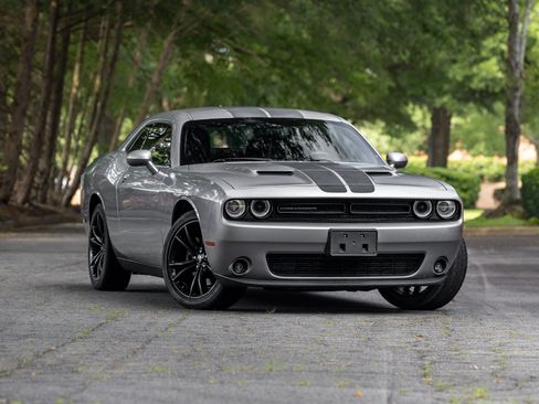 Used 2017 Dodge Challenger SXT Plus RWD image 1