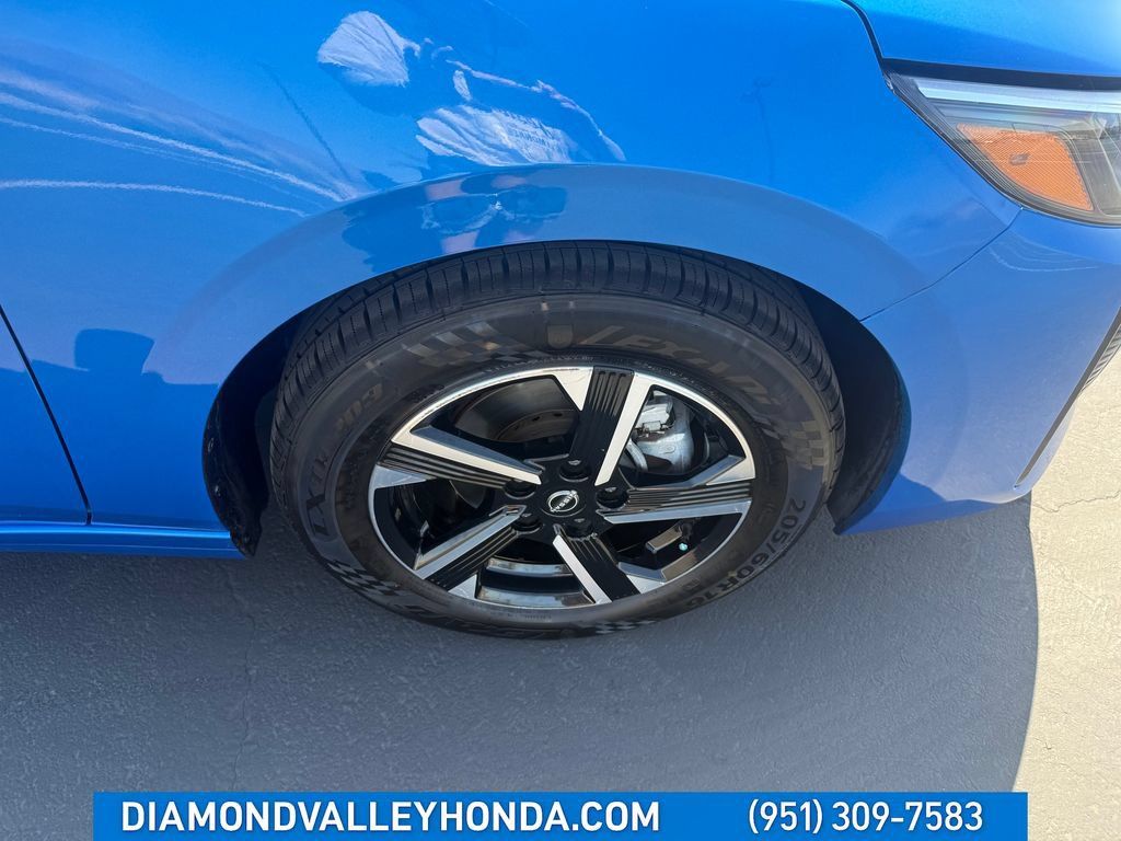 Used 2024 Nissan Sentra SV FWD image 25