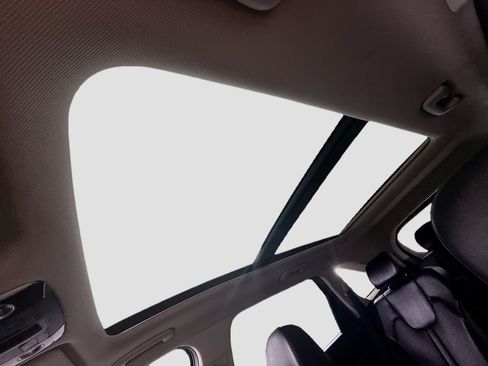 Used 2022 Kia Sorento EX w/ Panoramic Sunroof Package image 44