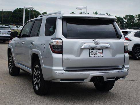 Used 2024 Toyota 4Runner Limited AWD/4WD image 18