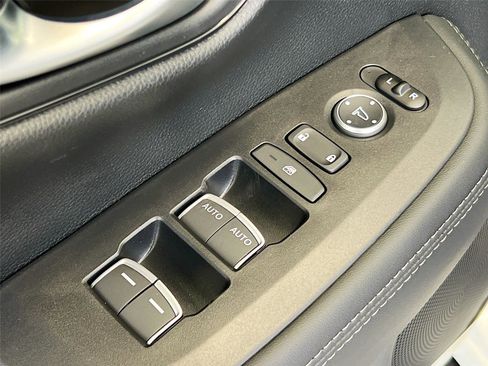 New 2026 Honda HR-V EX-L image 22