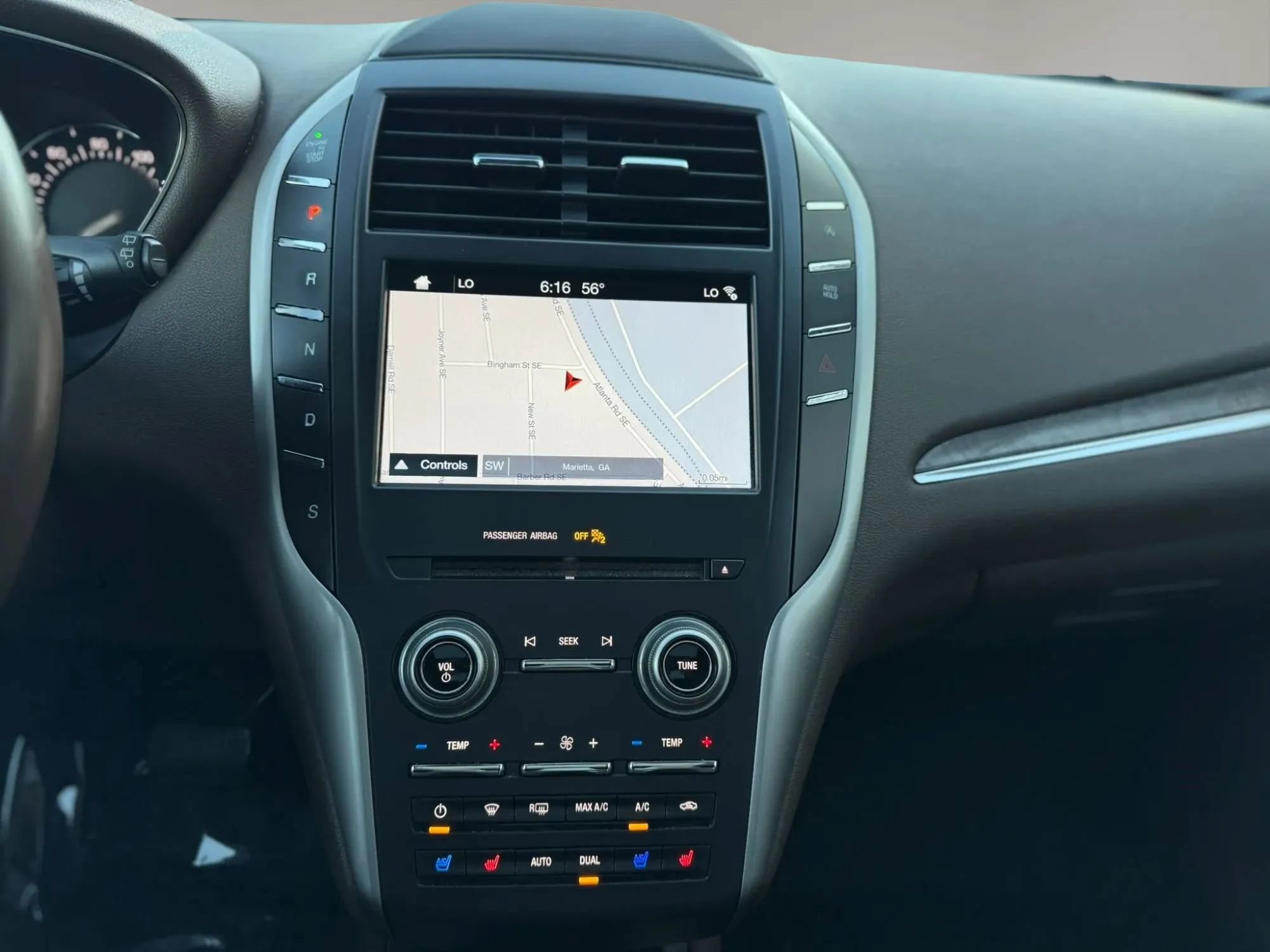 Used 2017 Lincoln MKC Reserve FWD image 18