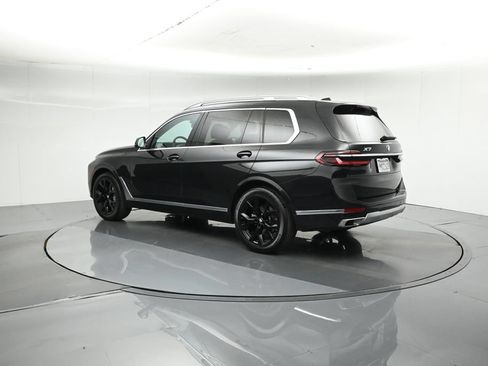 Used 2024 BMW X7 xDrive40i w/ Premium Package AWD/4WD image 7