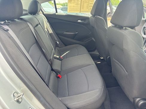 Used 2017 Chevrolet Cruze LT w/ Convenience Package FWD image 31