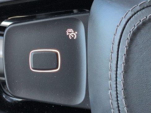 Certified 2025 Lincoln Navigator L Reserve AWD/4WD image 25