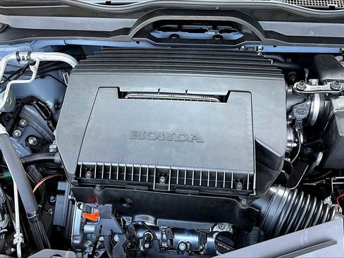 New 2025 Honda Pilot Touring image 17