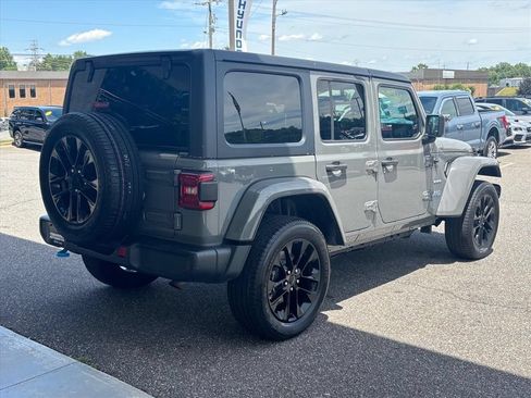 Used 2023 Jeep Wrangler Unlimited Sahara w/ Cold Weather Group AWD/4WD image 26