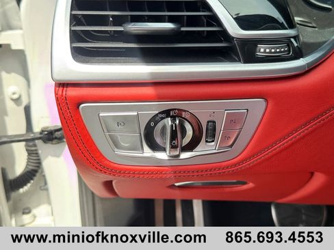Used 2019 BMW 750i w/ Executive Package image 28