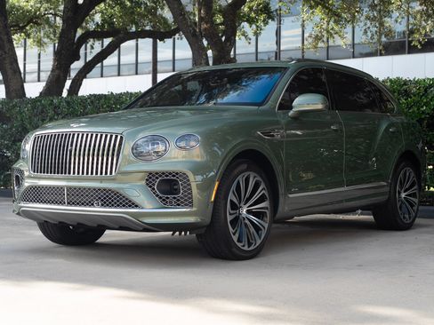 Used 2023 Bentley Bentayga Extended Wheelbase AWD/4WD image 24