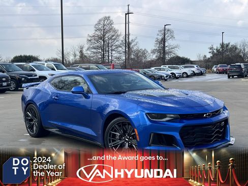 Used 2018 Chevrolet Camaro ZL1 image 1
