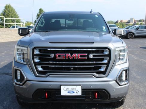 Used 2020 GMC Sierra 1500 AT4 w/ AT4 Premium Package AWD/4WD image 8