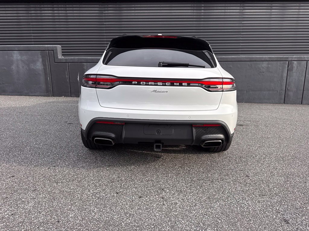 Certified 2026 Porsche Macan AWD/4WD image 8