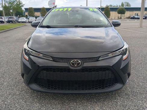 Certified 2022 Toyota Corolla LE w/ LE Convenience Package image 9