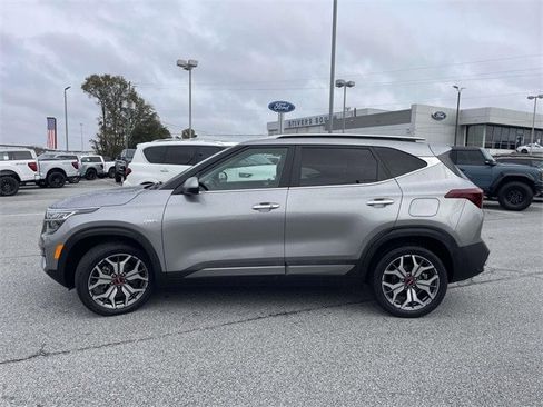 Used 2023 Kia Seltos SX image 29