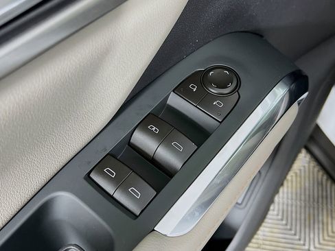 New 2026 Chevrolet Traverse LT w/ LPO, Floor Liner Package image 34