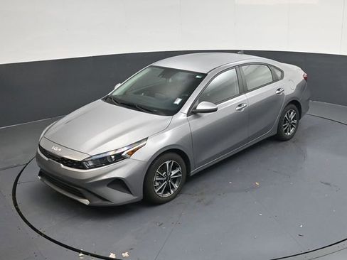 Used 2024 Kia Forte LXS image 44