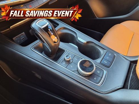 Used 2019 Cadillac XT4 Premium Luxury FWD image 22