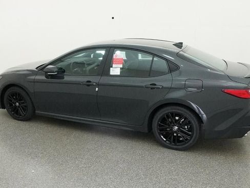 New 2026 Toyota Camry SE image 4