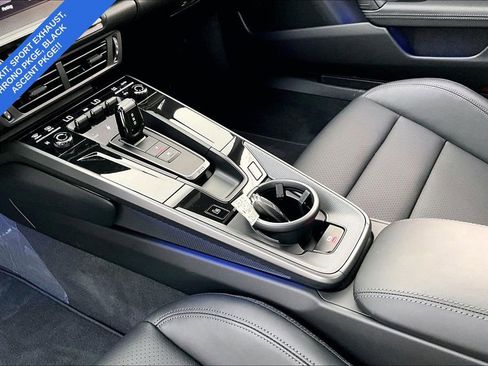 Used 2025 Porsche 911 Carrera image 18