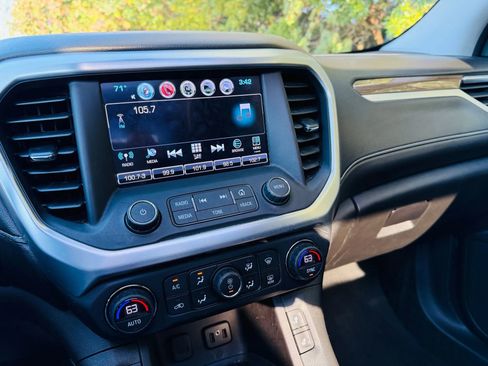 Used 2018 GMC Acadia SLE image 45