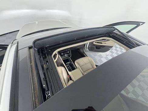 Used 2021 Lincoln Corsair FWD w/ Premium Package image 23