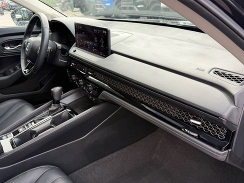 Used 2023 Honda Accord EX-L image 17
