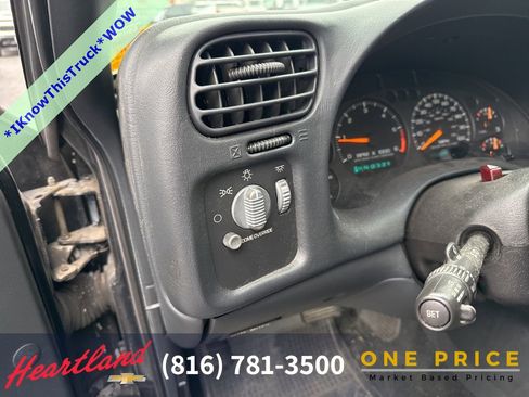 Used 2000 Chevrolet S10 Pickup LS w/ Preferred Equipment Group image 37