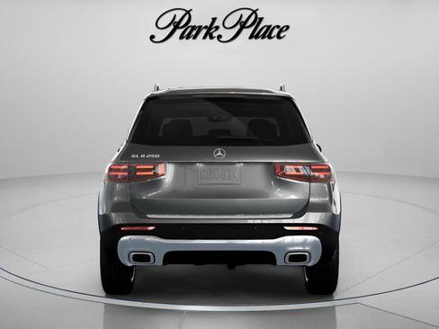 New 2026 Mercedes-Benz GLB 250 image 17