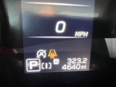 Certified 2025 Subaru Crosstrek 2.5i Limited w/ Crosstrek Mirror Package image 24