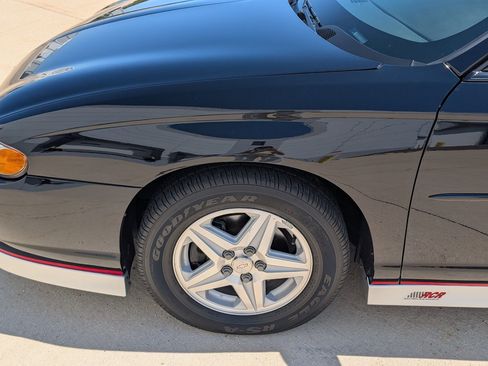 Used 2002 Chevrolet Monte Carlo SS w/ Pace Car Replica Pkg FWD image 26