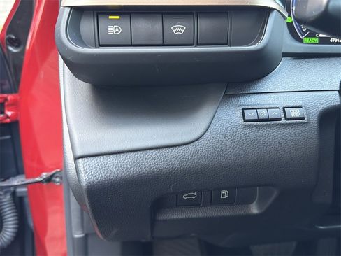 Used 2023 Toyota Crown image 34