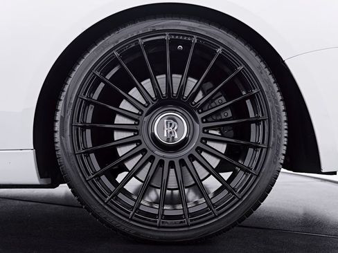 Used 2018 Rolls-Royce Wraith RWD image 31