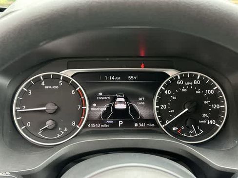 Used 2024 Nissan Rogue S AWD/4WD image 6