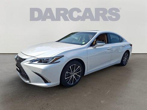 Used 2024 Lexus ES 350 w/ Premium Package FWD image 3