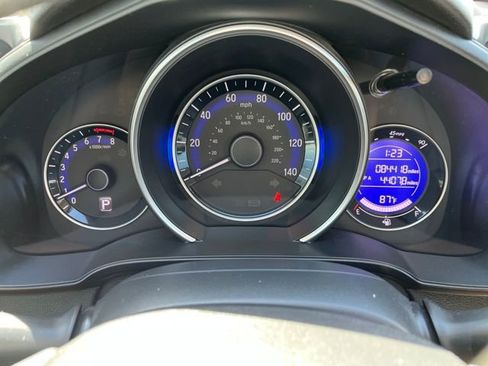 Used 2015 Honda Fit LX image 32