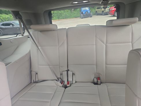 Used 2025 Cadillac Escalade Sport Platinum w/ LPO, Floor Liner Package AWD/4WD image 22