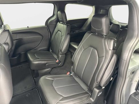New 2026 Chrysler Pacifica Select image 23
