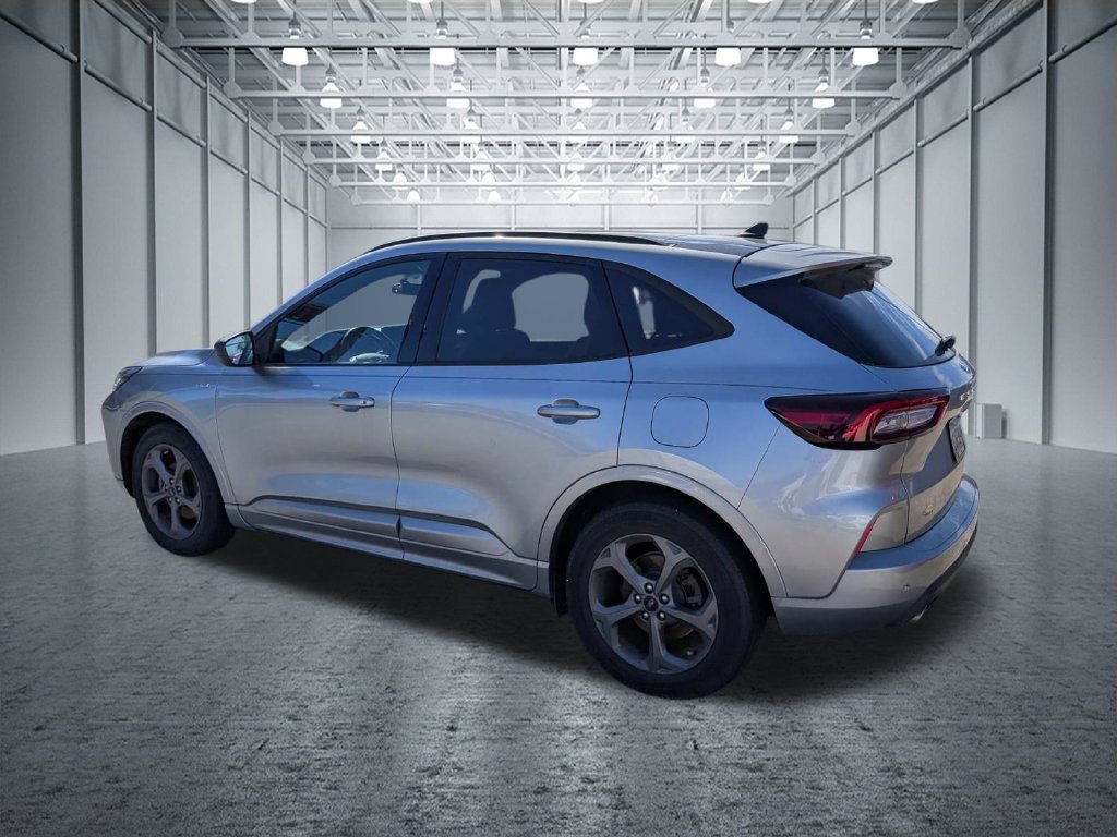 Used 2023 Ford Escape ST-Line w/ Tech Pack #1 FWD image 6